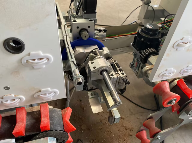 Upgraded Scanning Ruler Structure for Precise Insulating Glass Sealing Robot Line